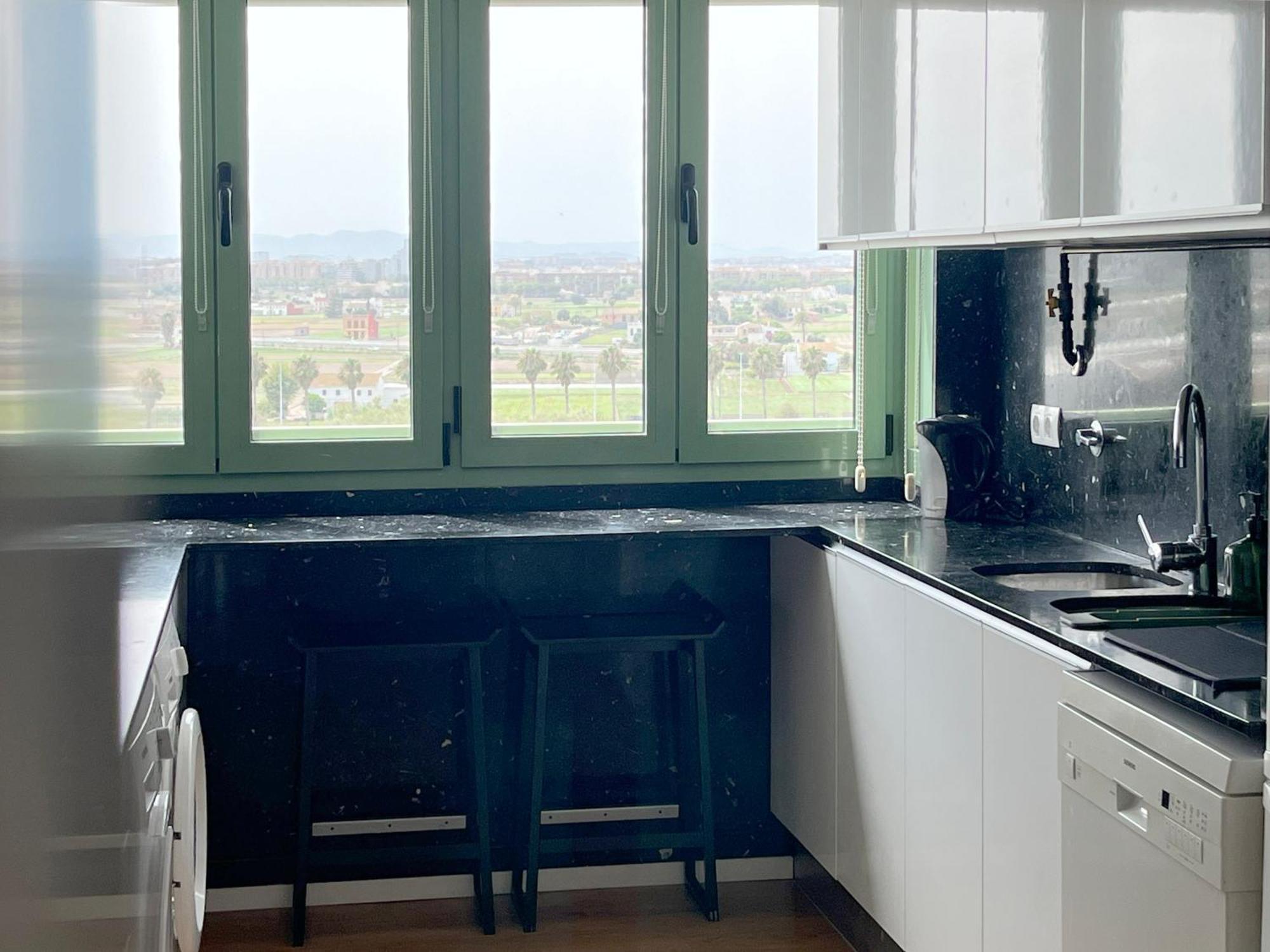 Stylish Well-Connected Beachfront Flat Valencia Bagian luar foto