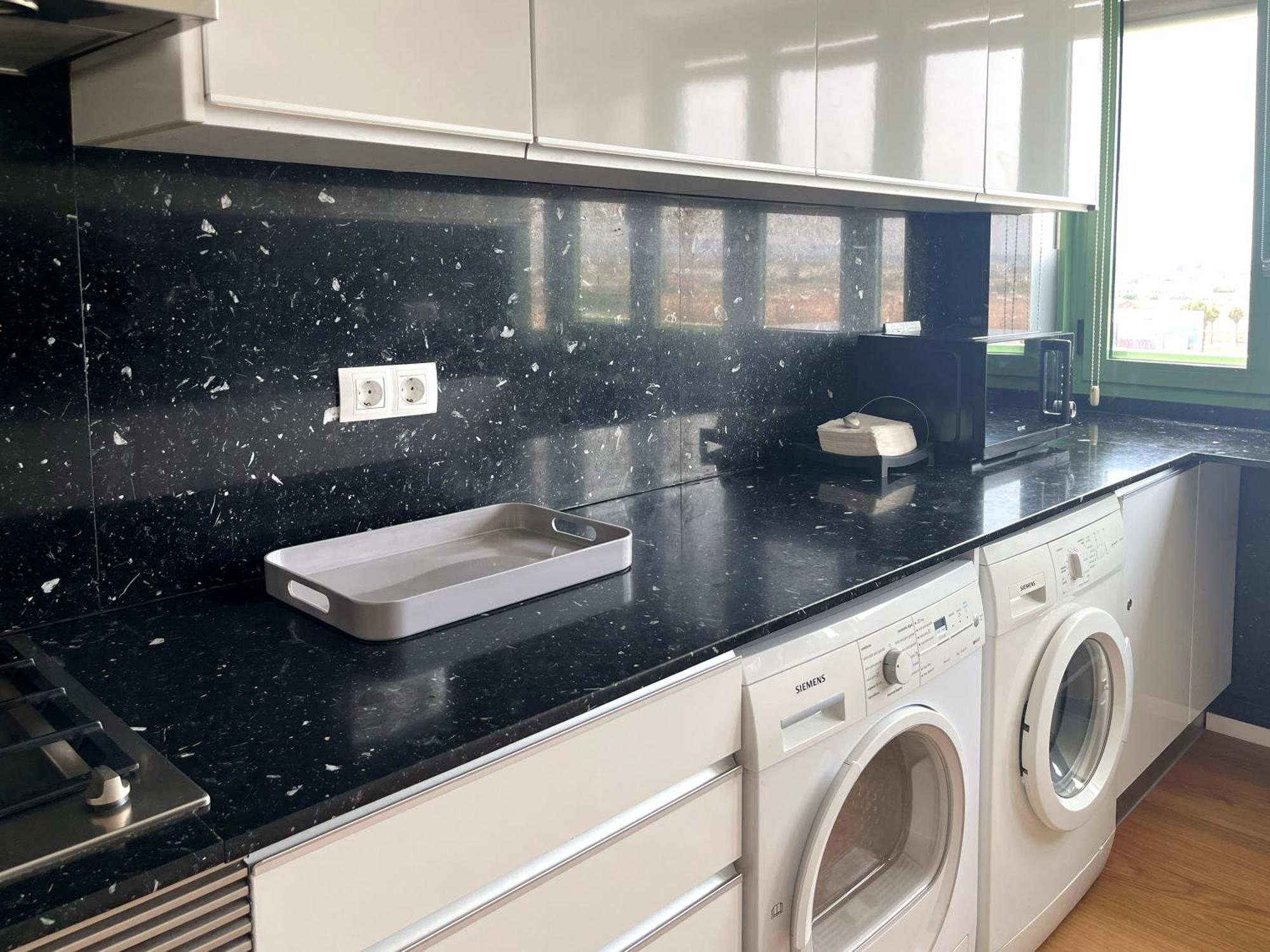 Stylish Well-Connected Beachfront Flat Valencia Bagian luar foto