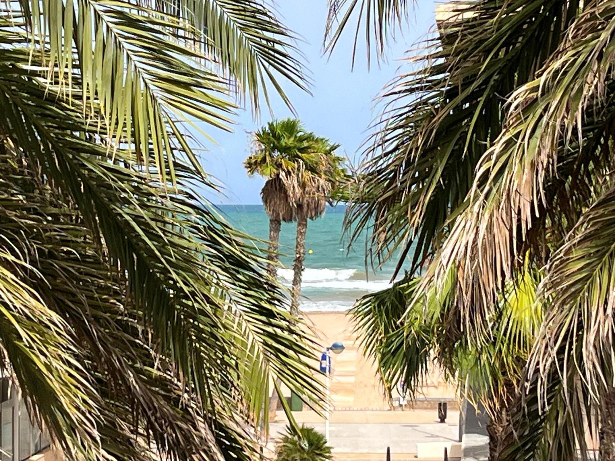 Stylish Well-Connected Beachfront Flat Valencia Bagian luar foto
